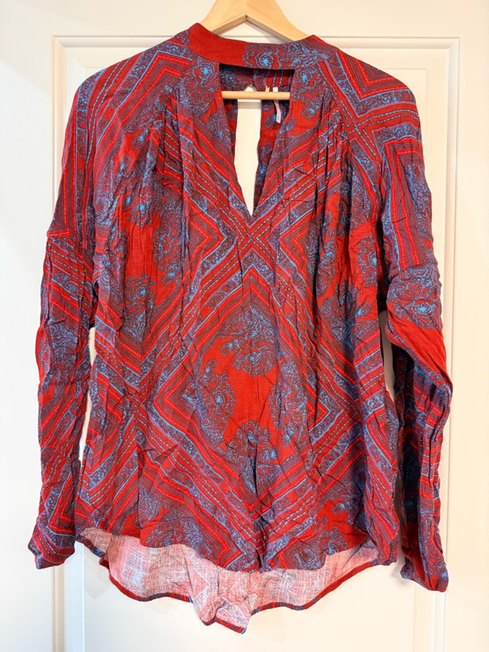 Women's Free People Red Patterned Long-Sleeve Blouse